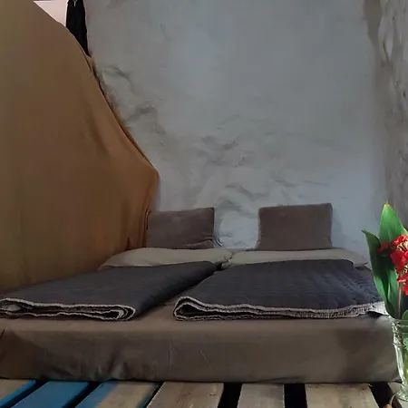 Hostal Cueva Puerta Del Sol *