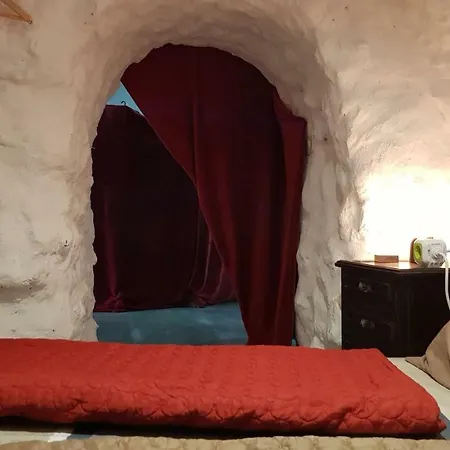 Cueva Puerta Del Sol